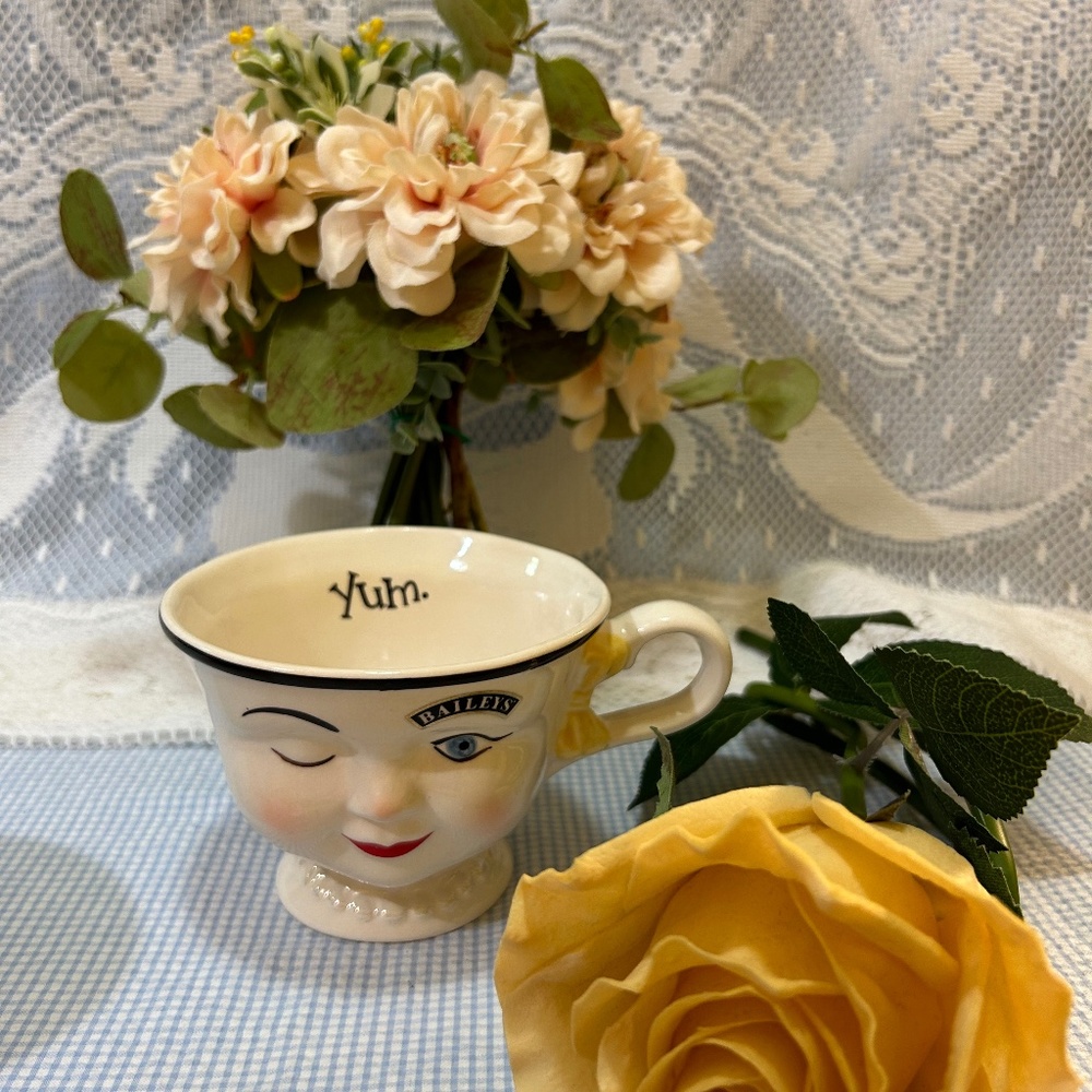 Bailey’s Irish Cream Yum Mug Winking Woman Mrs Yellow Hair Bow